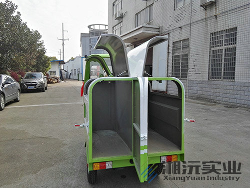 常德湘沅實業(yè)有限公司,常德垂直垃圾壓縮站,地埋式垃圾壓縮站,電動人力斗車,電動三輪高壓清運(yùn)車,電動助力拉車